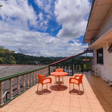 King Leisure Residence Kandy Bagian luar foto
