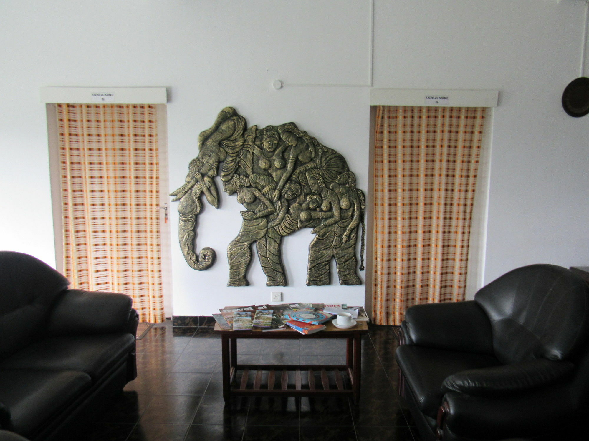 King Leisure Residence Kandy Bagian luar foto