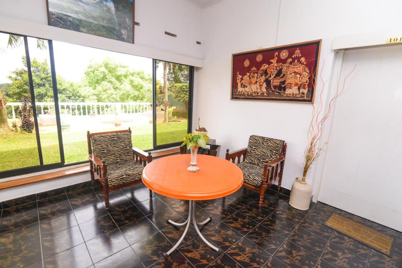 King Leisure Residence Kandy Bagian luar foto