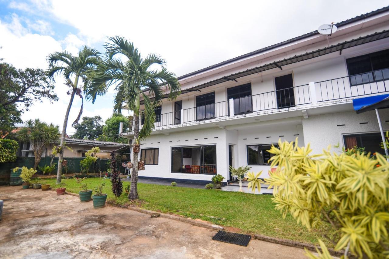 King Leisure Residence Kandy Bagian luar foto